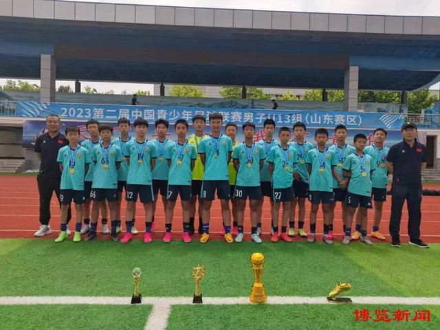 【双方比赛阵容】曼联出场阵容：24-奥纳纳、29-万-比萨卡、19-瓦拉内、35-埃文斯、20-达洛特、37-梅努（81’39-麦克托米奈）、14-埃里克森（94’44-戈尔）、8-B费、10-拉什福德（81’21-安东尼）、17-加纳乔（95’46-汉尼拔）、11-霍伊伦（89’53-坎布瓦拉）替补未出场：1-巴因迪尔、15-雷吉隆、28-佩利斯特里、34-范德贝克阿斯顿维拉出场阵容：1-马丁内斯、4-孔萨、3-迭戈-卡洛斯、17-朗格莱、12-迪涅（50’15-阿莱克斯-莫雷诺）、6-道格拉斯-路易斯、7-麦金（86’24-杜兰）、31-利昂-贝利（77’22-扎尼奥洛）、41-雅各布-拉姆塞（77’19-穆萨-迪亚比）、32-登东克尔（86’47-伊罗格布南）、11-沃特金斯替补未出场：42-马沙尔、78-普罗克特、14-保-托雷斯、16-钱伯斯